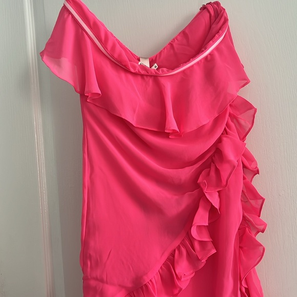 NWT House of CB Sarina Fuchsia Hot Pink Ruffle Strapless Maxi Dress XS - Picture 4 of 8